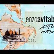 Le texte musical ATTRAVERSO L'ACQUA de ENZO AVITABILE est également présent dans l'album Lotto infinito (2016)