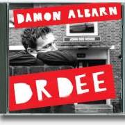 Le texte musical THE GOLDEN DAWN de DAMON ALBARN est également présent dans l'album Dr dee (2012)
