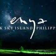Le texte musical REMEMBER YOUR SMILE de ENYA est également présent dans l'album Dark sky island (2015)